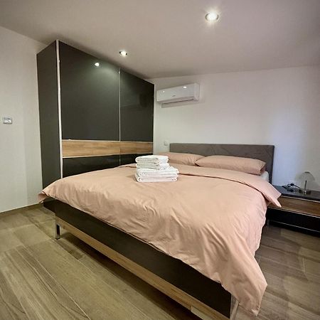 Apartmán Grande Rosa Vrulje  Exteriér fotografie